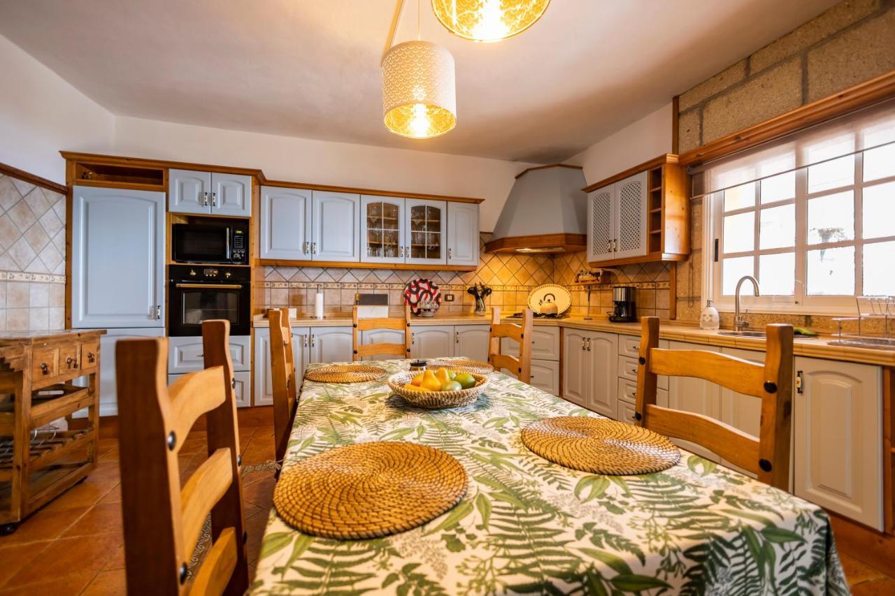 Paradise Villa Constancia With Views La Corujera Exterior photo